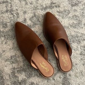 COPY - NWT Seychelles Impersonate Mule (size 9)